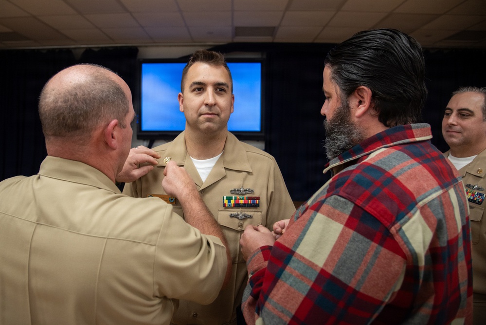 GSMC Tyler Benson Promoted to Senior Chief Petty Officer at Surface Warfare Engineering Schools Command (SWESC) Great Lakes