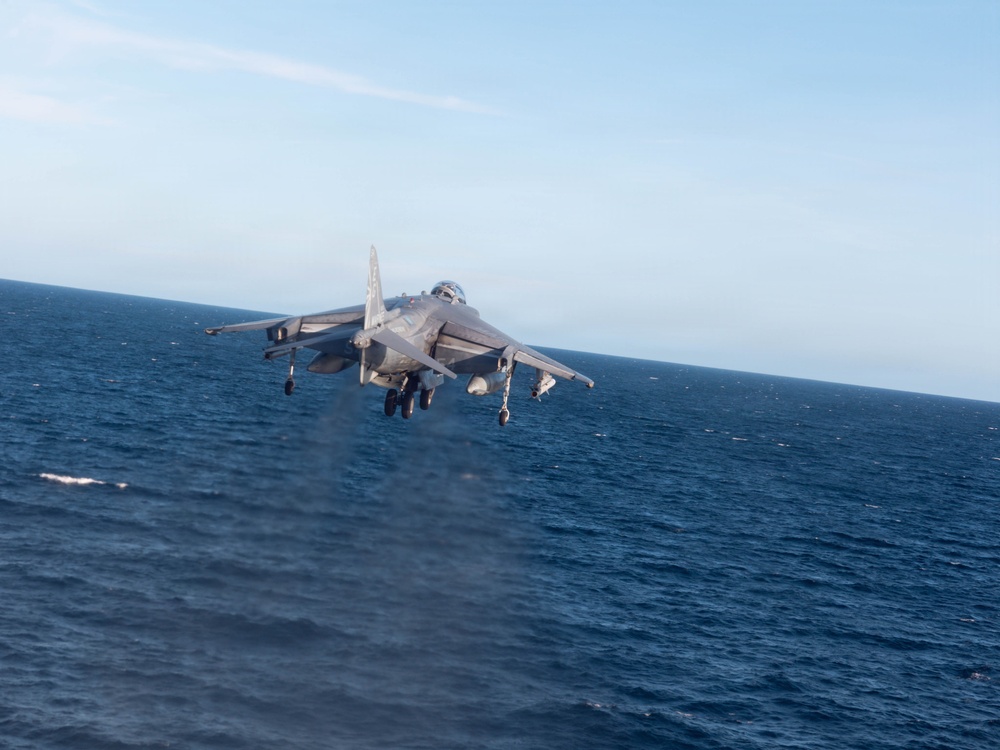 22nd MEU(SOC) | Flight Operations Aboard the USS Iwo Jima