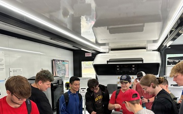 DoD Manufacturing Innovation Institutes Celebrate October as Manufacturing Month