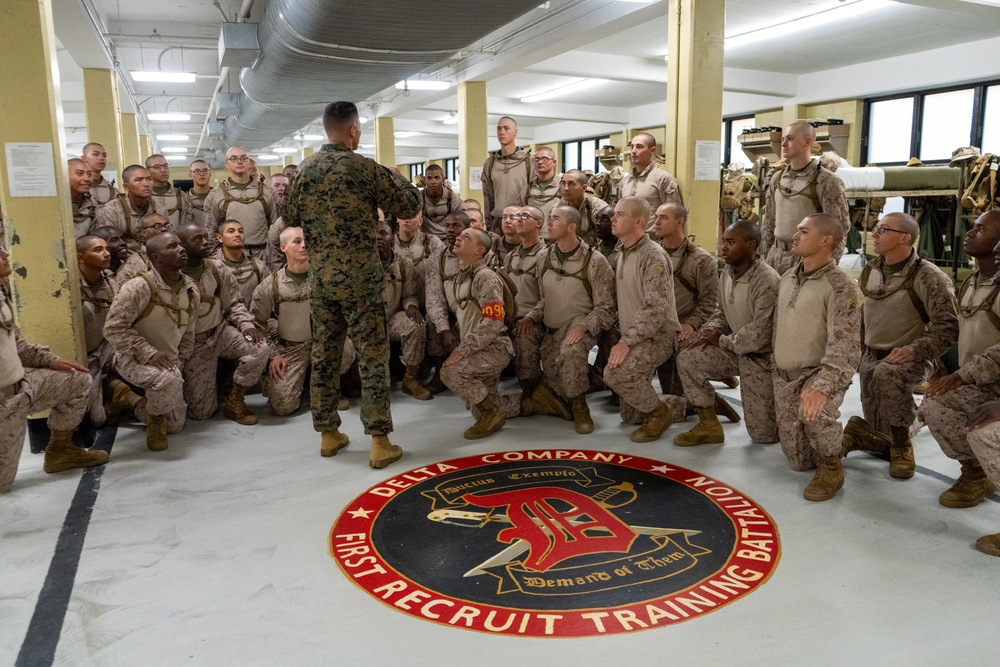 SMMC Ruiz visits MCRD Parris Island