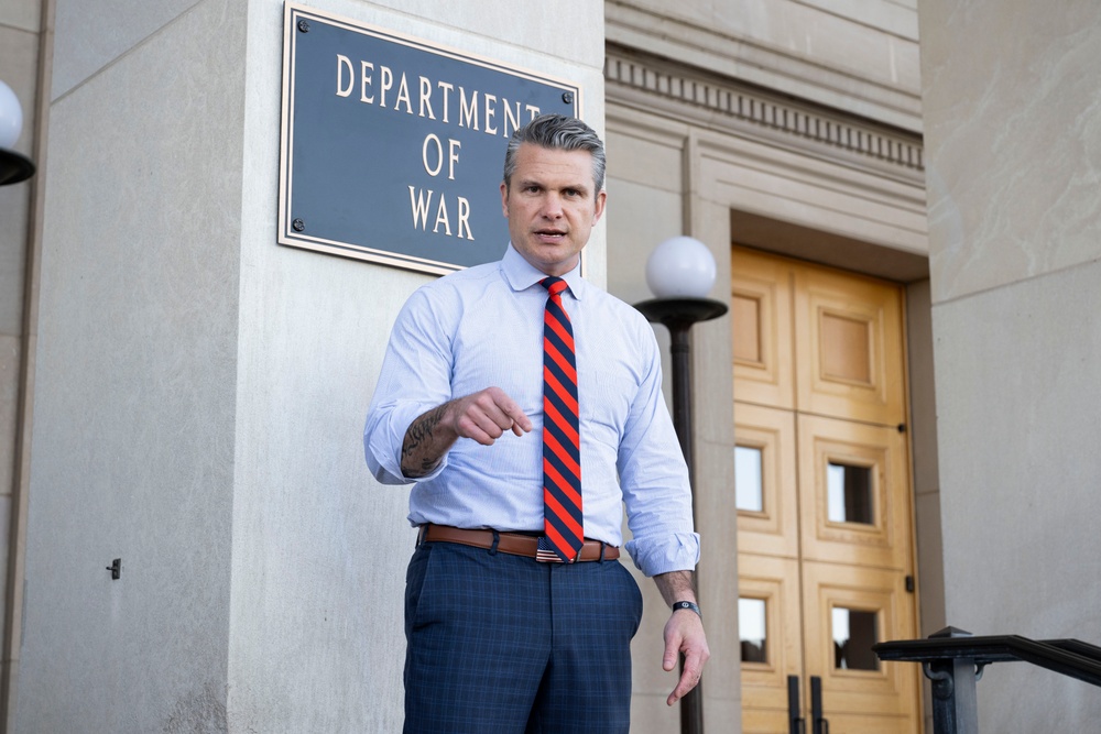 SW Hegseth Installs War Department Sign
