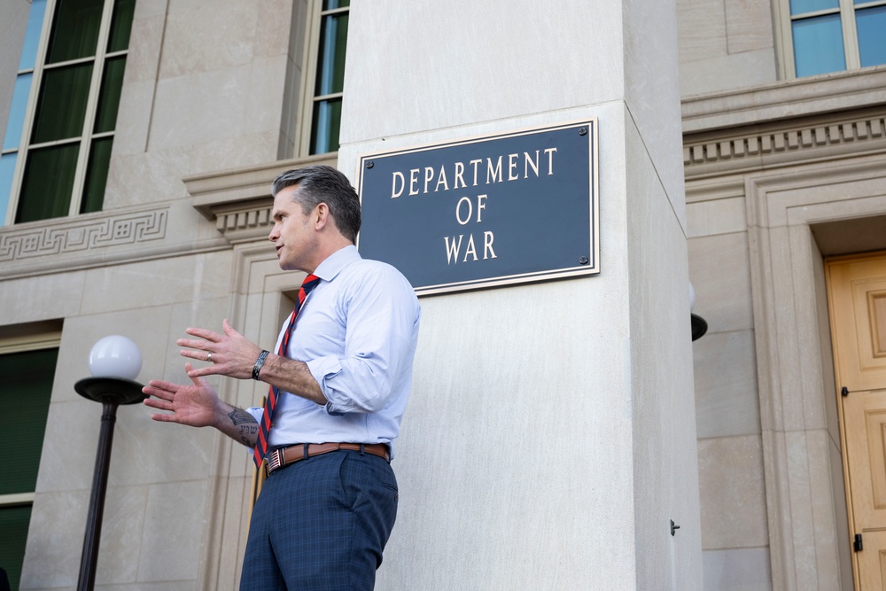 SW Hegseth Installs War Department Sign