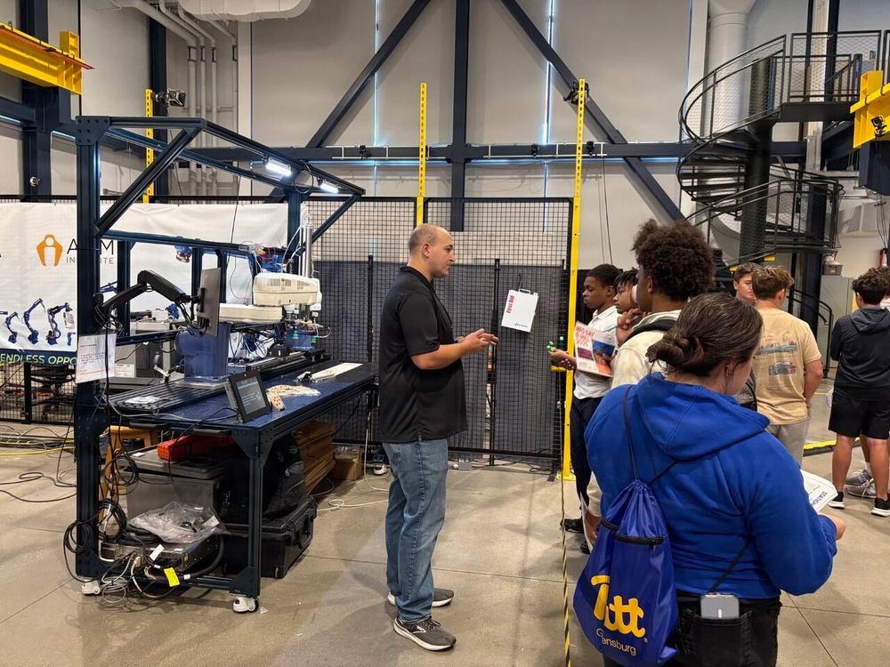 DoD Manufacturing Innovation Institutes Highlight Careers in Advanced Manufacturing in October