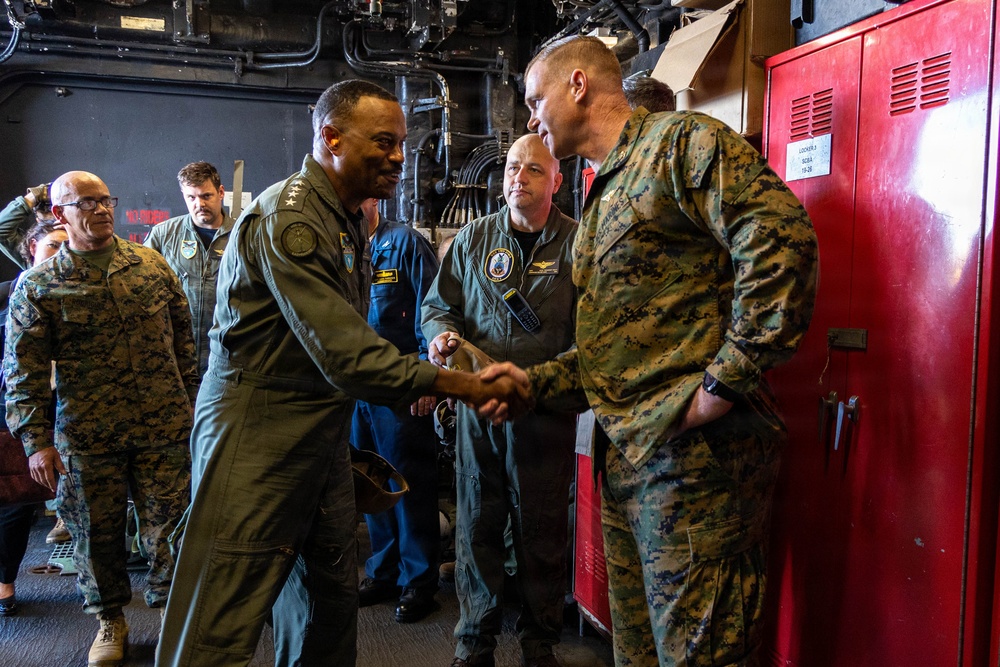 22nd MEU(SOC) | USSOUTHCOM Commander, Admiral Alvin Holsey visits USS Iwo Jima