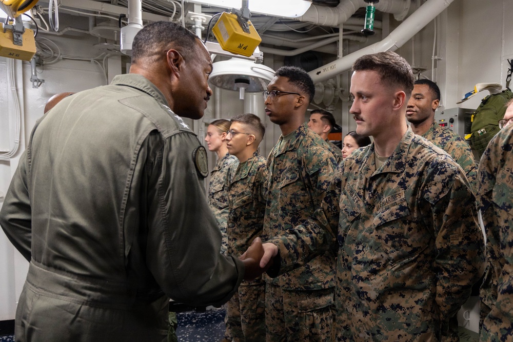 22nd MEU(SOC) | USSOUTHCOM Commander, Admiral Alvin Holsey visits USS Iwo Jima