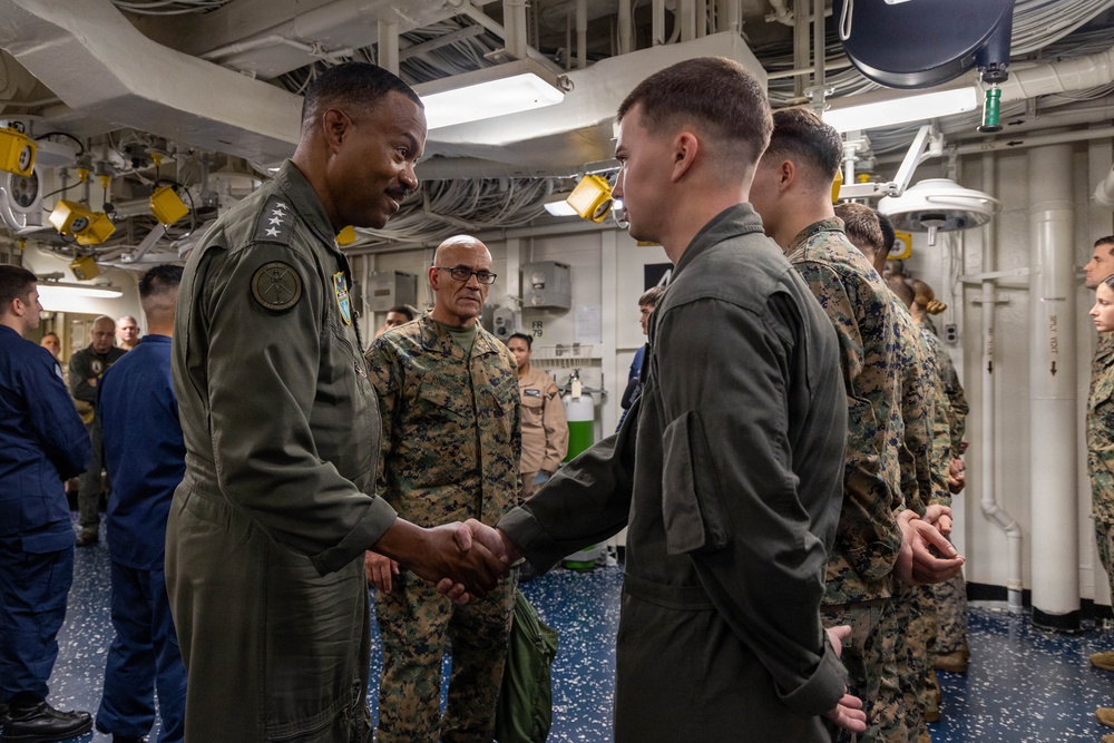 22nd MEU(SOC) | USSOUTHCOM Commander, Admiral Alvin Holsey visits USS Iwo Jima