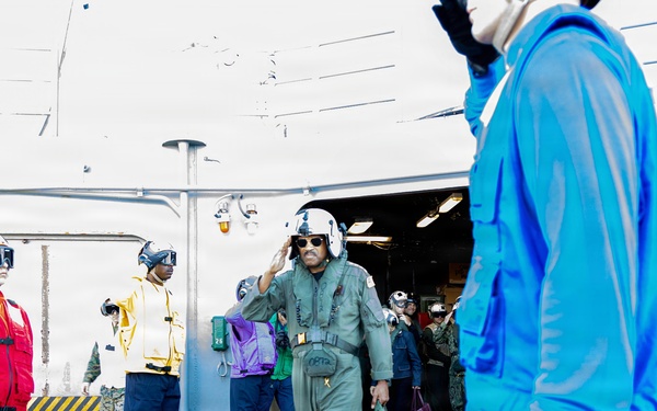 22nd MEU(SOC) | USSOUTHCOM Commander, Admiral Alvin Holsey visits USS Iwo Jima