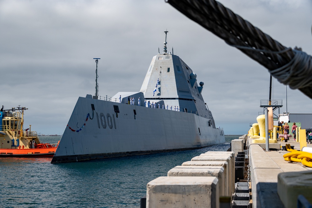 USS Michael Monsoor (DDG 1001) Returns to Homeport
