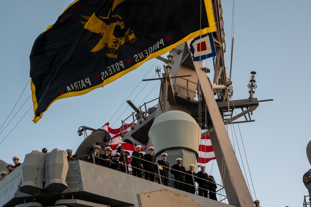 USS Curtis Wilbur (DDG 54) Returns to Homeport