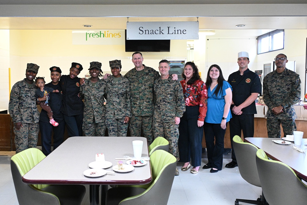 Food Service Marines with Combat Logistics Regiment 37 Hold Cake Competition