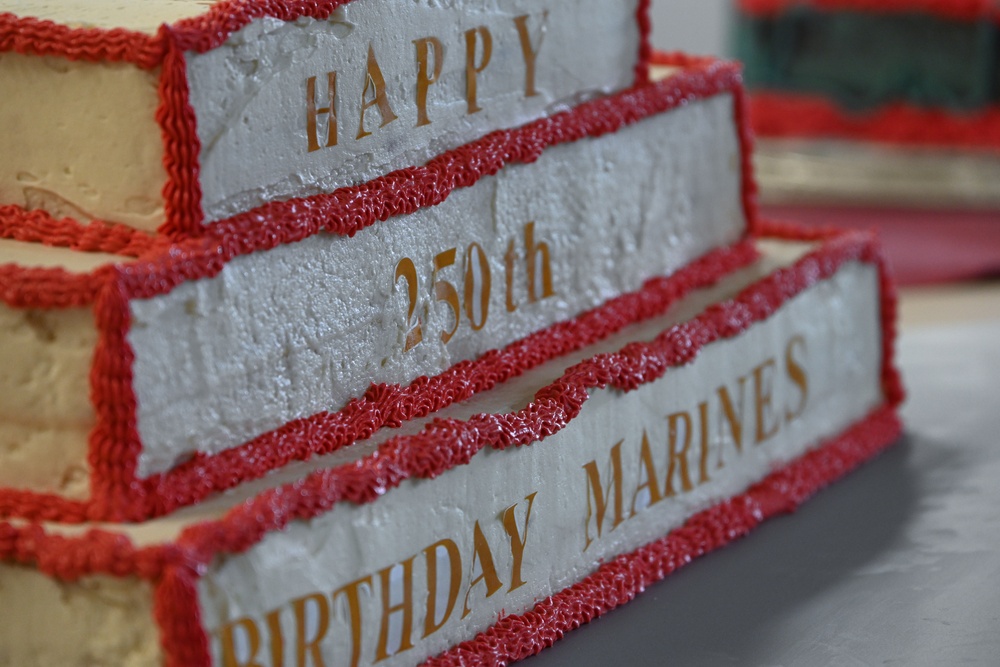Food Service Marines with Combat Logistics Regiment 37 Hold Cake Competition