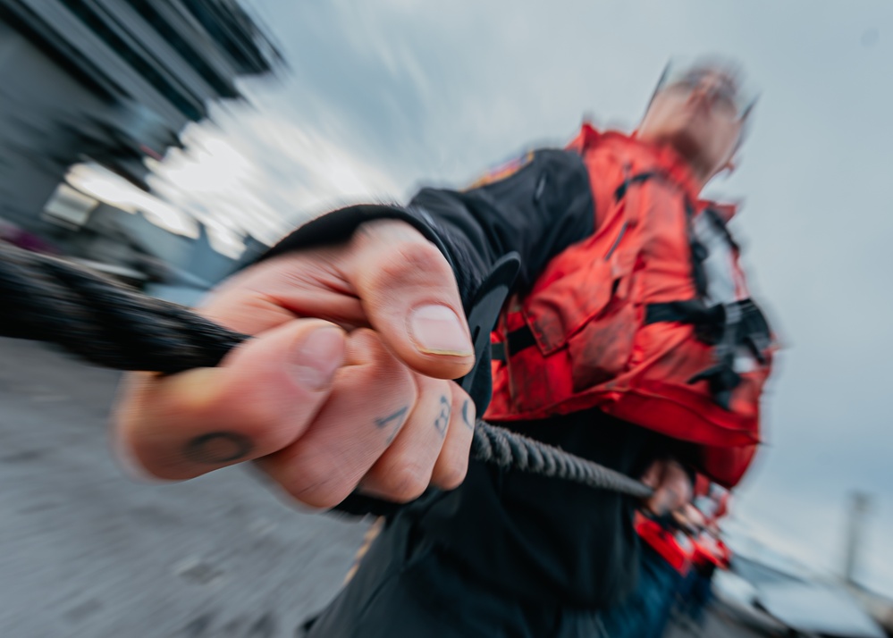 George Washington Conducts Fueling-at-Sea Evolution