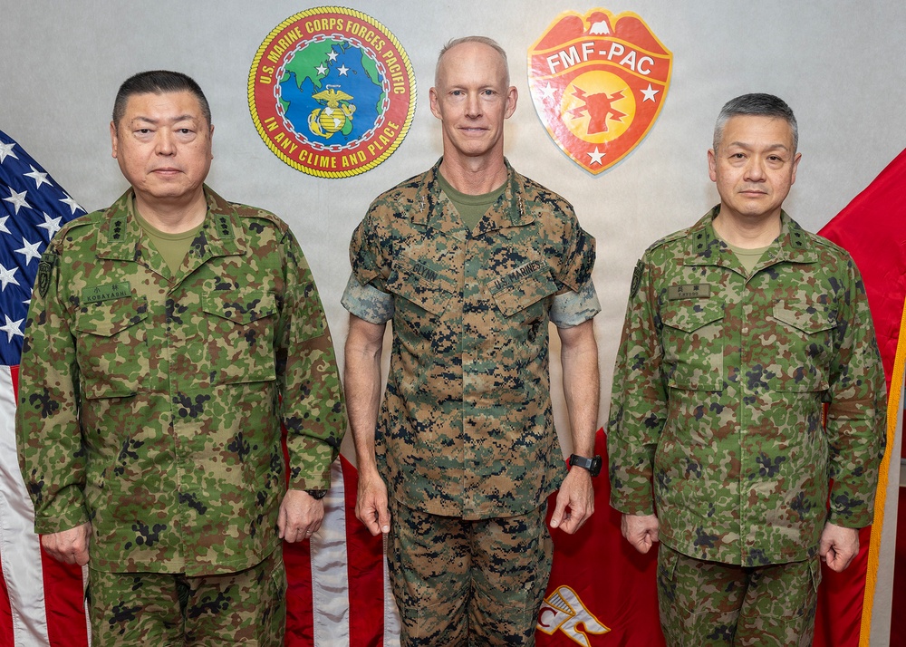 COMMARFORPAC meets with JGSDF DV