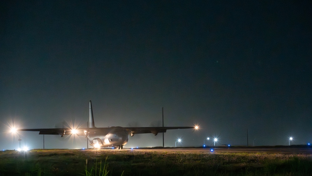 U.S. Air Force with 374th Operations Group Arrive in Philippines to Support Foreign Disaster Relief Operations