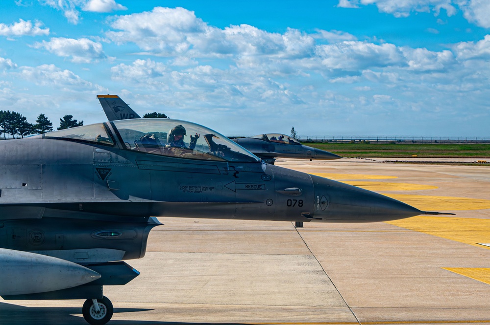 Kunsan AB begins Joint Training air operations