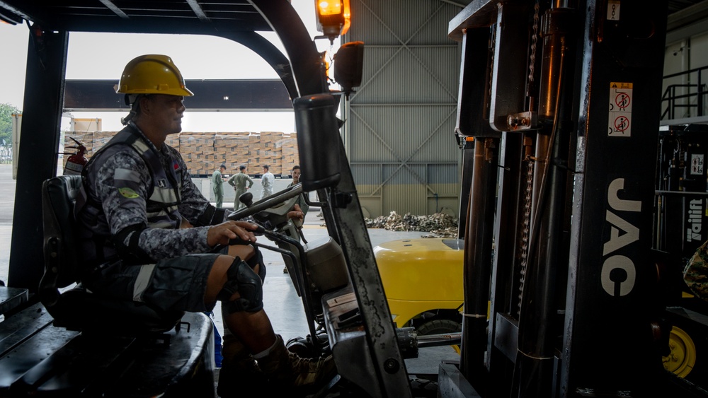 MRF-SEA Marines Stage 10,000 Family Food Packs for Foreign Disaster Relief Operations Following Super Typhoon Fung-Wong