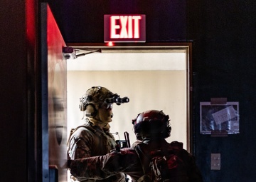 3rd Recon Bn. Conducts Close Quarters Tactics Course