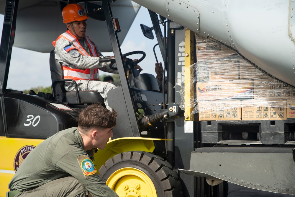 U.S. Marines with 1st MAW, MRF-SEA Deliver Supplies at Clark Air Base, Philippines in Support of Foreign Disaster Relief Operations