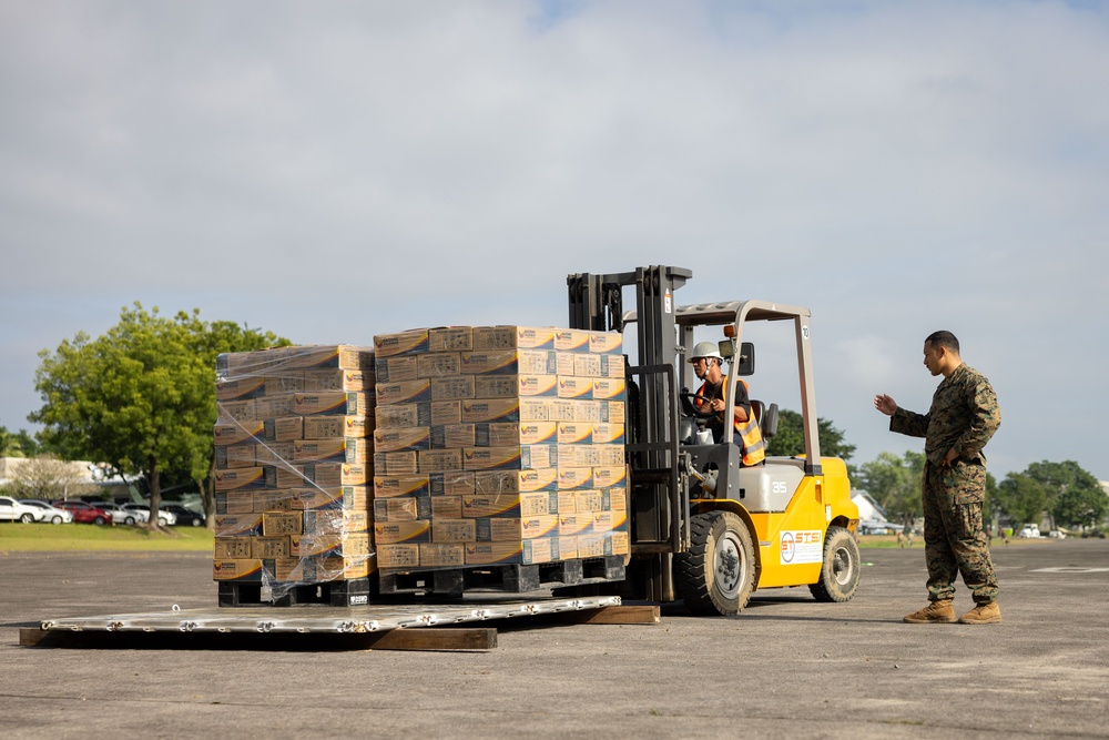 U.S. Marines with MRF-SEA, 1st MAW Support Foreign Disaster Relief Operations in Philippines