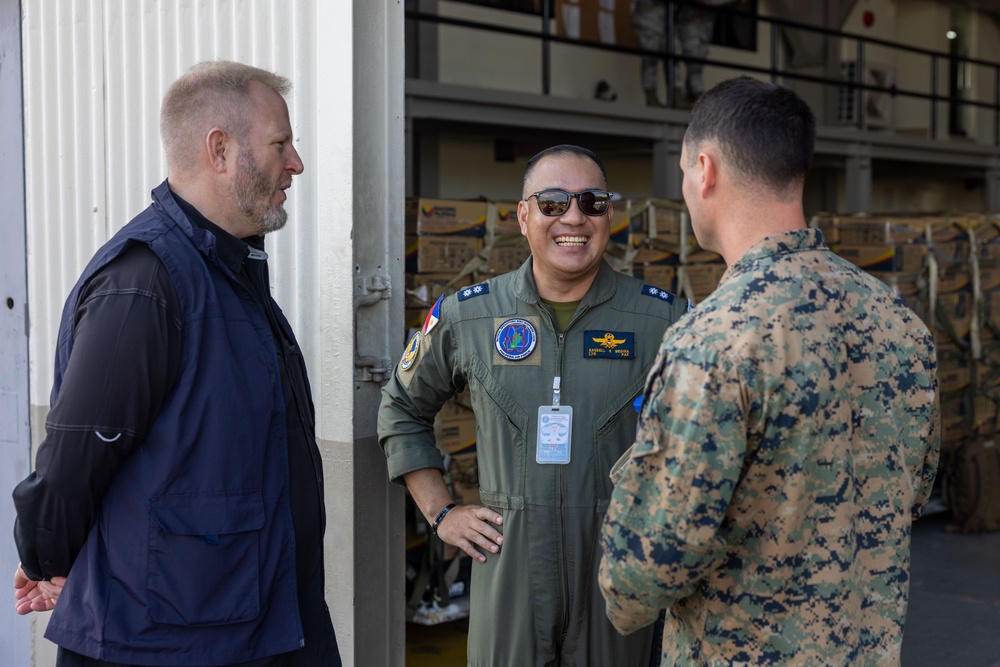 U.S. Marines with MRF-SEA, 1st MAW Support Foreign Disaster Relief Operations in Philippines