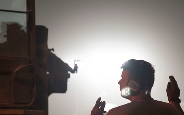 380th ELRS offloads cargo within CENTCOM