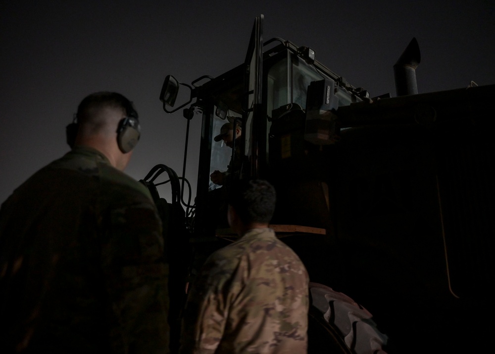 380th ELRS offloads cargo within CENTCOM