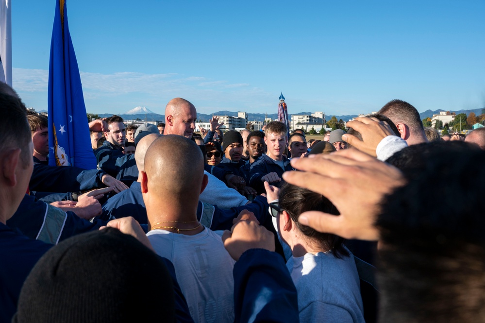 374 AW runs to commemorate Veterans Day