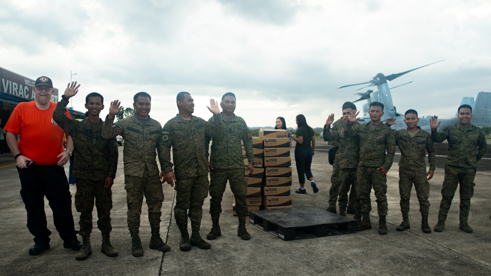 U.S. Marines Support Delivery of Family Food Packs in Philippines During Foreign Disaster Relief Operations