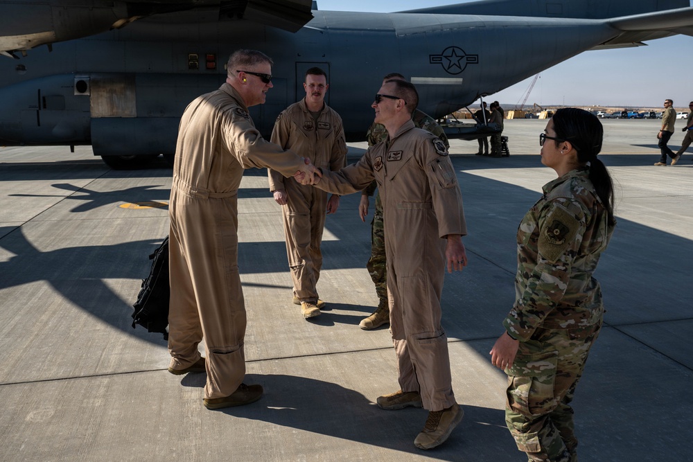 AFCENT Deputy Commander visits 332nd AEW
