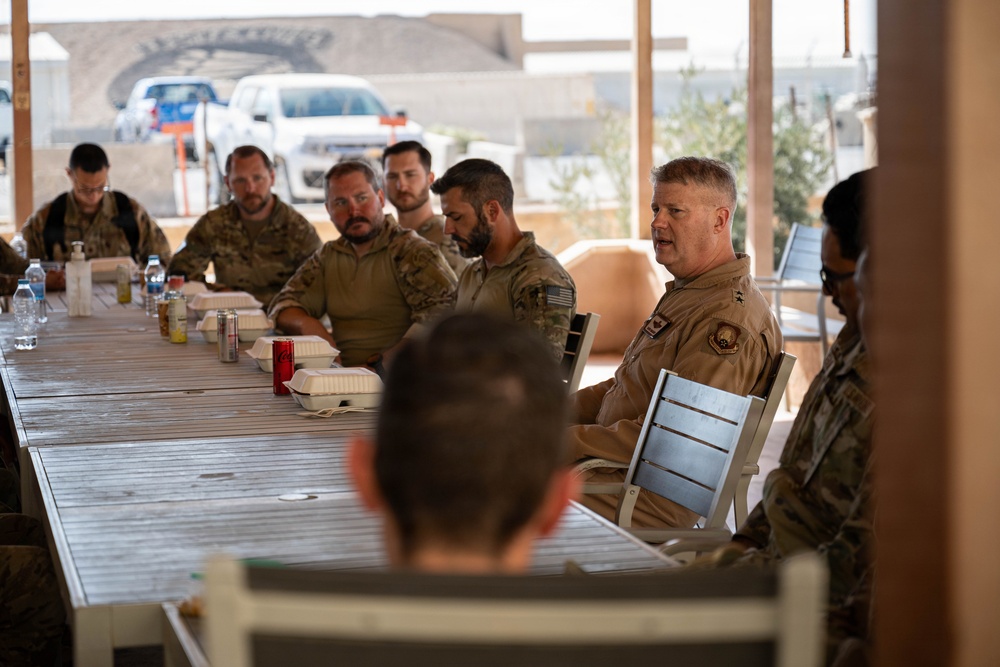 AFCENT Deputy Commander visits 332nd AEW