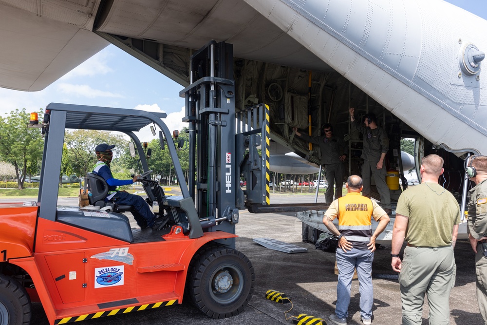 Philippine Armed Forces, U.S. Marines Prepare 10,000 Family Food Packs for Disaster Relief Operations following Super Typhoon Fung-Wong