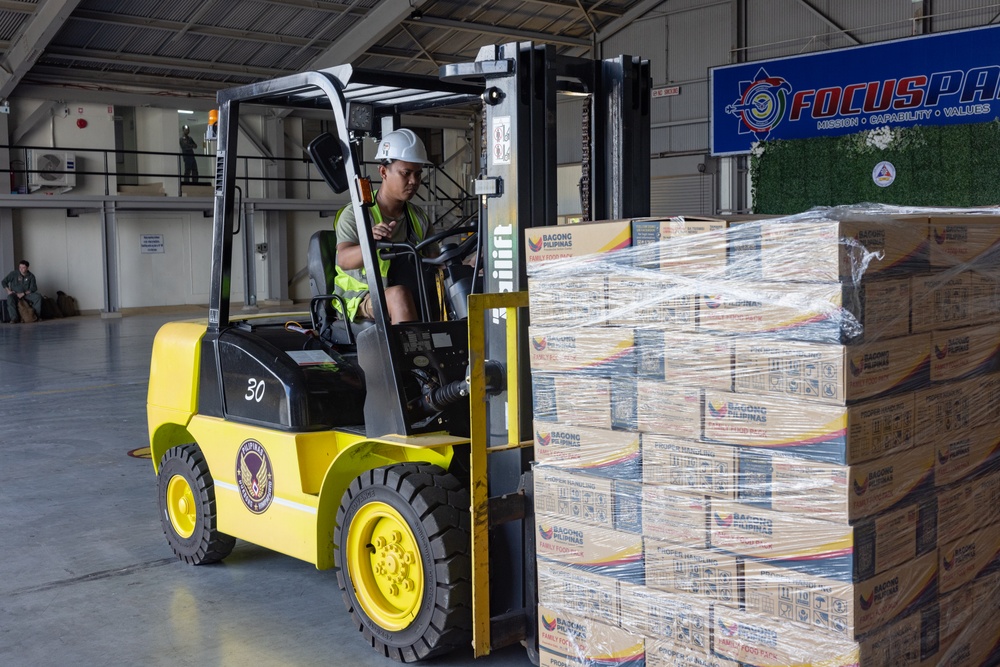 Philippine Armed Forces, U.S. Marines Prepare 10,000 Family Food Packs for Disaster Relief Operations following Super Typhoon Fung-Wong
