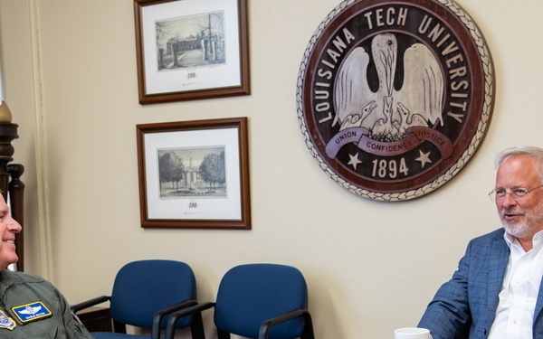 18th Air Force Commander delivers advice, mentorship to ROTC cadets