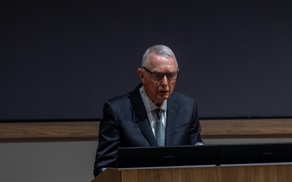 Outstanding USAWC Alumni return to be awarded by AWCF