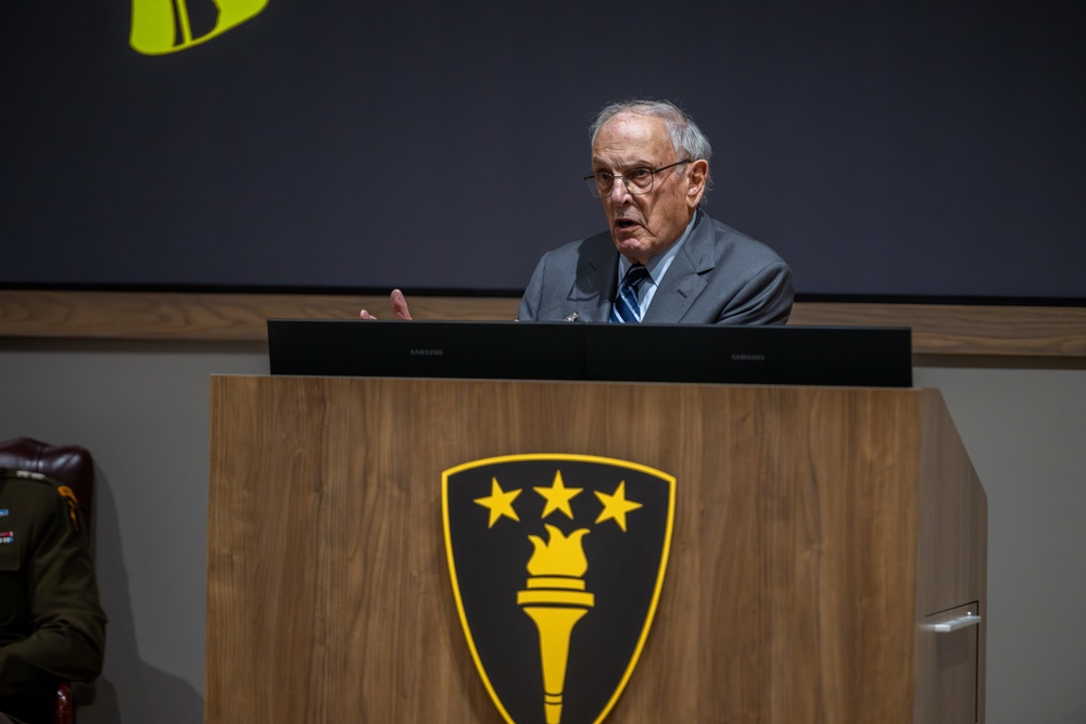 Outstanding USAWC Alumni return to be awarded by AWCF