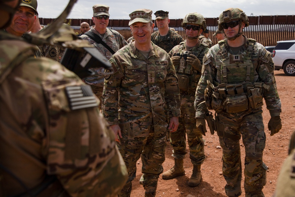 Chairman of the Joint Chiefs of Staff visits Soldiers at southern border