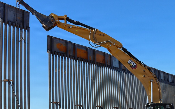 BMGR-1 Week Three border barrier panel installation