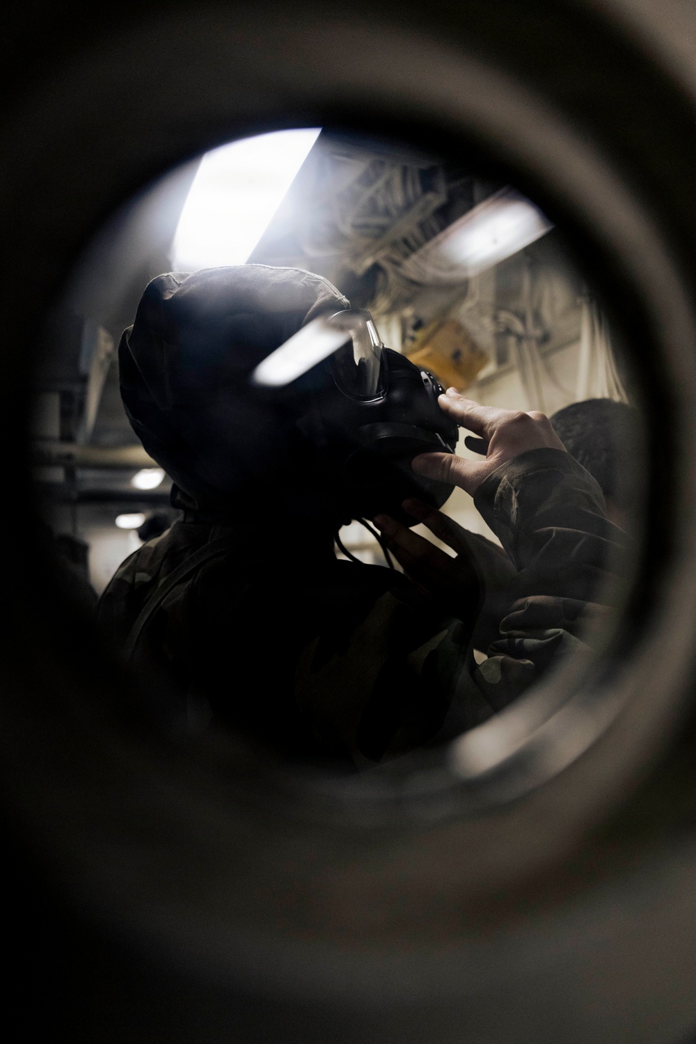 USS Iwo Jima Sailors and Marines Conduct an Integrated Training Team Environment