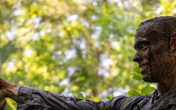 24th MEU Hosts Endurance Course for Naval Academy Students