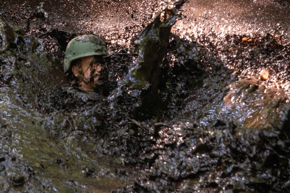 24th MEU Hosts Endurance Course for Naval Academy Students