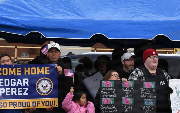 Newport News Returns From Deployment
