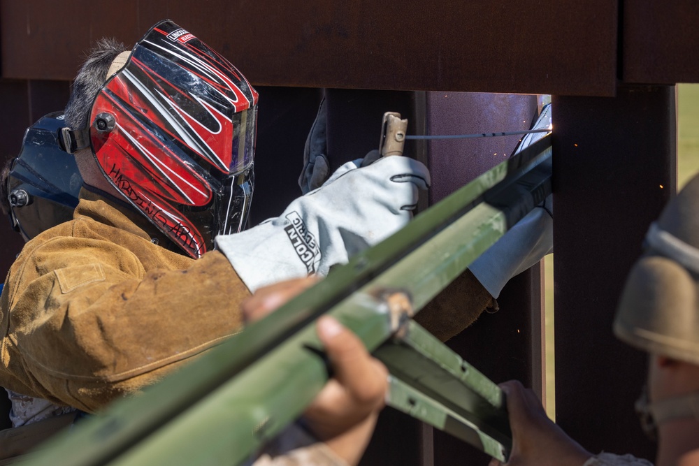 Brig. Gen. Jeremy Winters visits JTF-SB service members