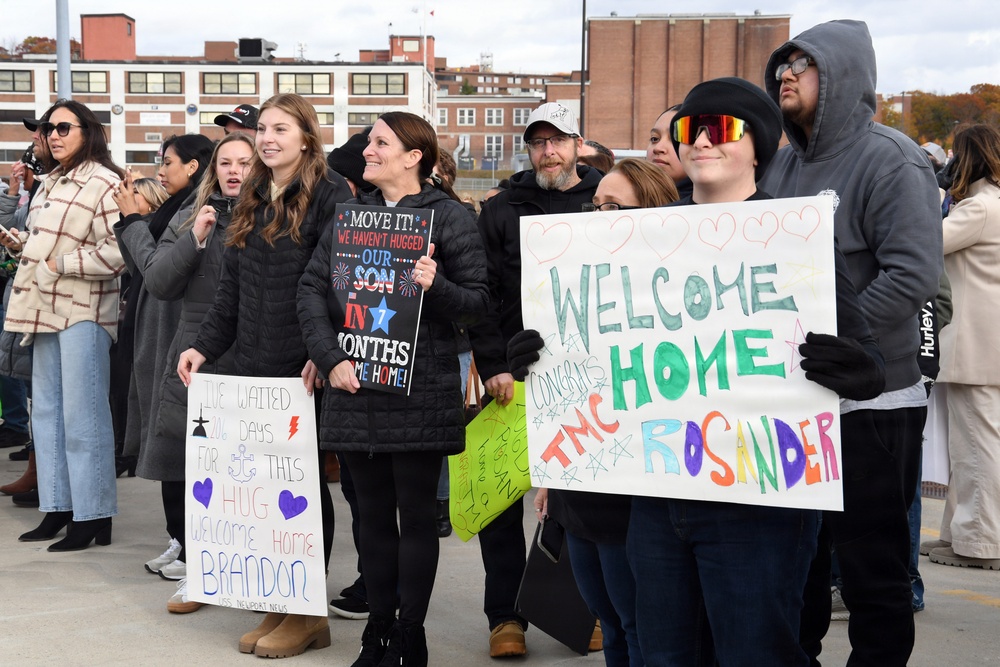 Newport News Returns From Deployment