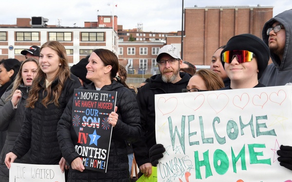 Newport News Returns From Deployment