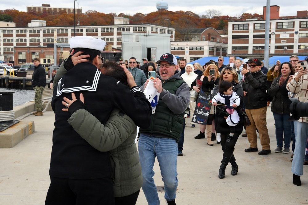 Newport News Returns From Deployment