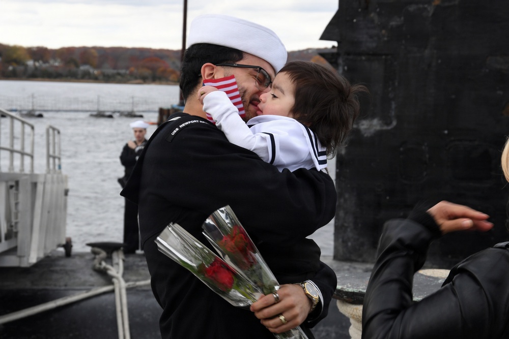 Newport News Returns From Deployment