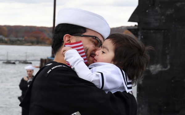 Newport News Returns From Deployment