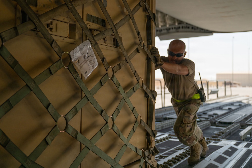 C-17 conducts airlift mission