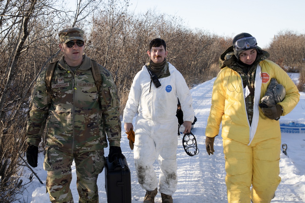 AKOM members help restore Tuntutuliak homes during Operation Halong Response