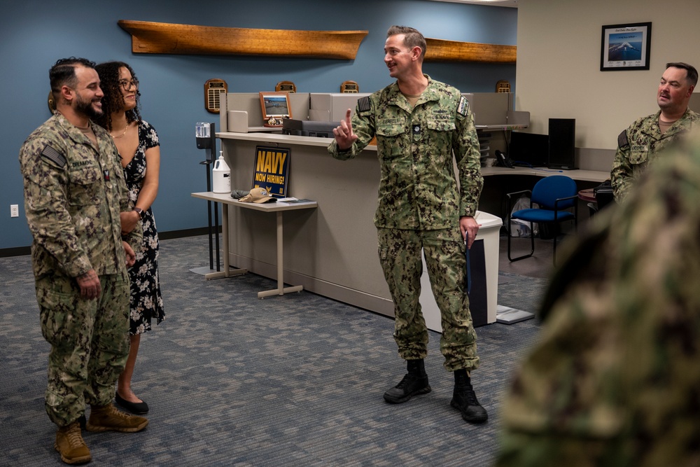 NTAG PNW Spouse Recognized for Assisting Transitioning Families